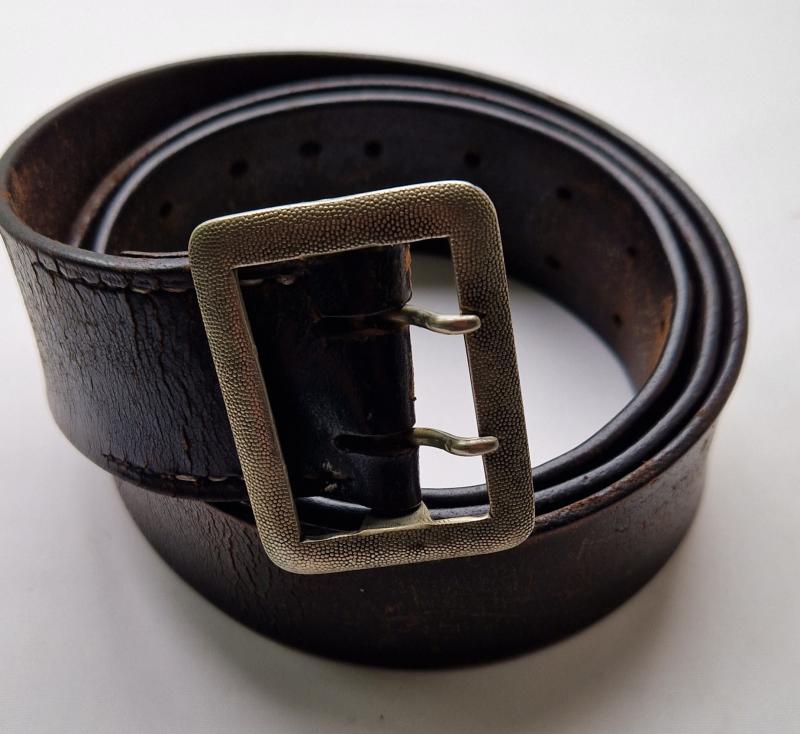 Heer/Waffen-SS officers belt with open claw buckle.