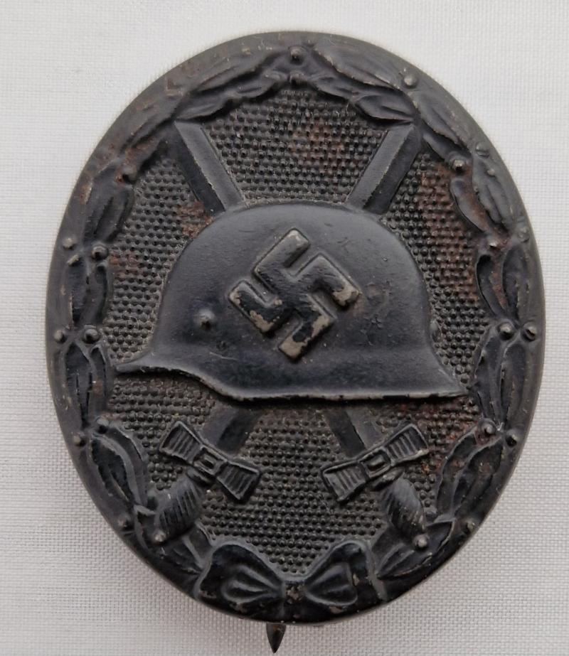 1939 Black Wound Badge by Klein und Quenzer mm65.