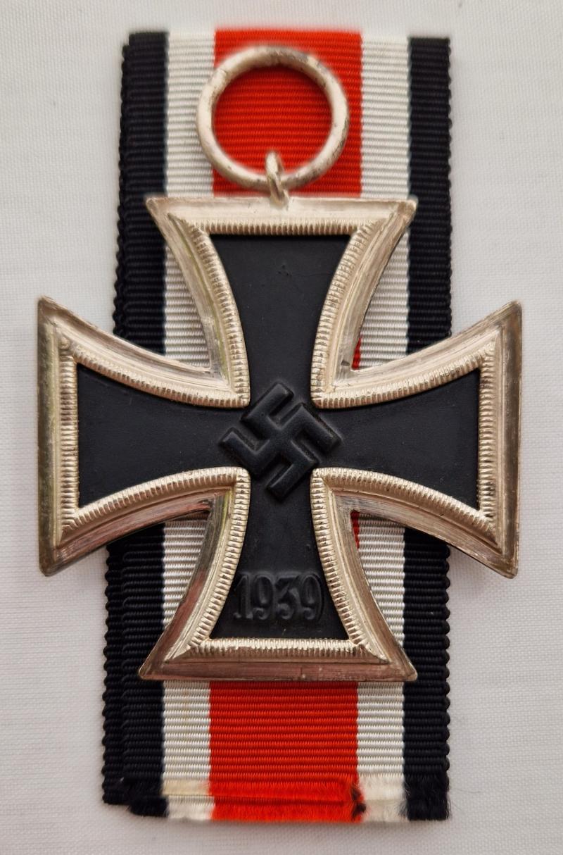 1939 Iron Cross Second Class by Berg & Nölte mm40 Ref: 9